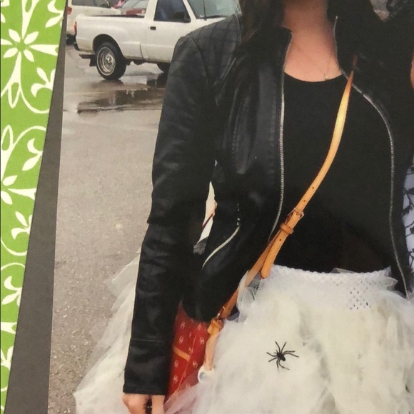 Black Guess Jacket - Picture 6 of 7